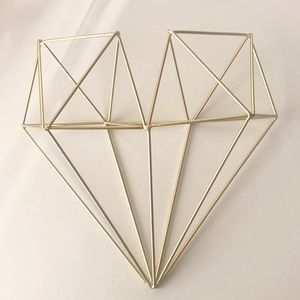 ❤️… Francesca’s Wire Heart